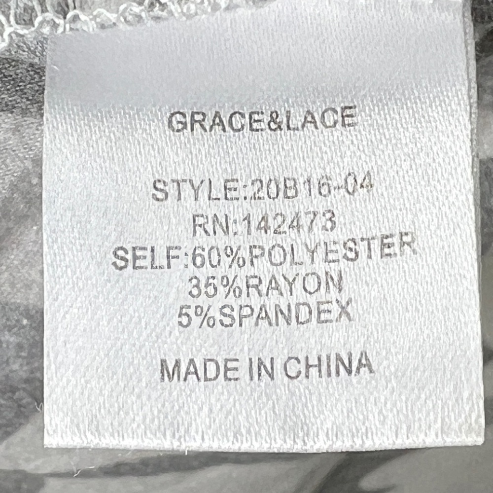 Grace & Lace Camo Scoop Neck Tee Small Gray White Soft Stretch Short Sleeve Top - Picture 9 of 9
